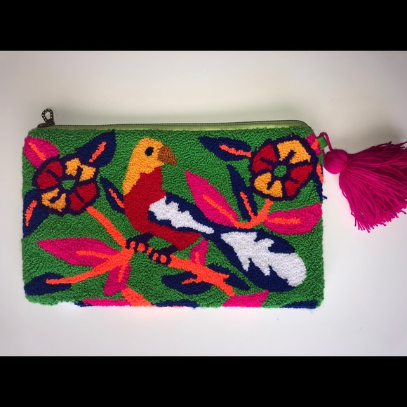 Authentic Handmade Colombian Wayuu Clutch - Picture 2 of 8